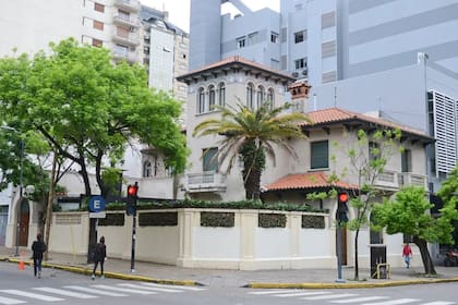 La residencia oficial del vicegobernador bonaerense, en la esquina de 10 y 51, en La Plata