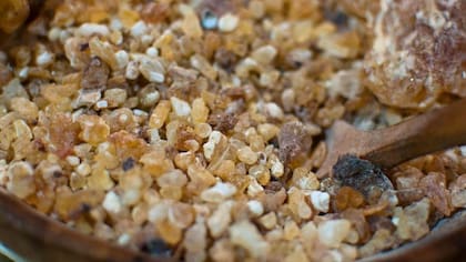 La resina aromática se utilizó durante miles de años para incienso y remedios tradicionales.