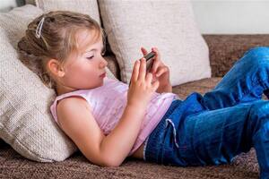 Una tarea más para las niñeras de Silicon Valley: limitar el uso de celulares