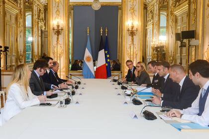 Milei se reunió una hora con Macron en la antesala de la fiesta de apertura de los Juegos Olímpicos 18 La reunión bilateral entre Javier Milei y Emmanuel Macron
