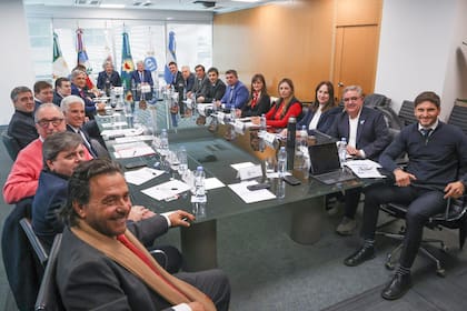La reunión de los gobernadores, en el CFI