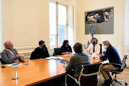 La reunión del jefe de gabinete Santiago Cafiero y la ministra Carla Vizzotti, con autoridades de la provincia de Buenos Aires y de la Ciudad