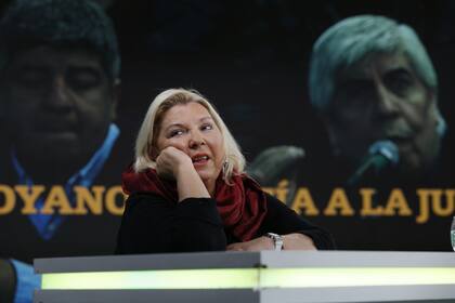 La reunión, en la que trabajan en estricto secreto colaboradores del Presidente con muy buen diálogo con la líder de la CC, se haría dentro de unos 15 días; no hablan desde que estalló el conflicto por la situación de Garavano