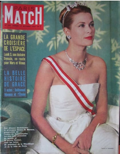 La revista Paris Match, con su enfoque en el glamour y la realeza, ayudó a difundir la imagen de Grace Kelly como un ícono de estilo y elegancia (Foto: beyondgracekelly.com)
