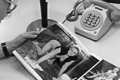 La revista Playboy de julio de 1987, edición francesa y también de muchos otros países, salió con una modelo muy especial: la exmujer del dirigente de la ultraderecha de Francia Jean-Marie Le Pen