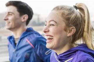 Por qué reir aumenta la atracción física y es bueno para la salud