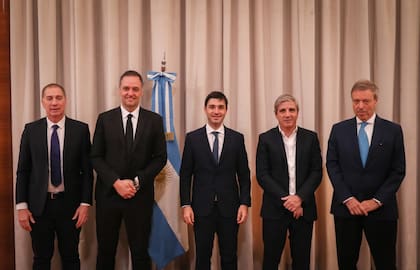 La ronda del gobierno central con los gobernadores se hizo esta vez de a uno. En este caso, con el chubutense Ignacio Torres