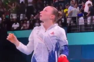 Una gimnasta rumana celebraba una medalla hasta que una revisión la dejó sin consuelo: la indignación de Nadia Comaneci