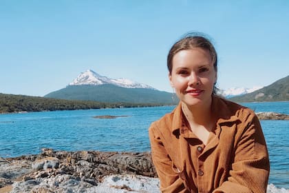 La rusa Anastasia Shevchenko vino por tres meses y aprovechó para hacer una escapada a Ushuaia