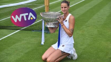 La rusa Pliskova y su corona