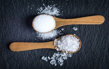 La sal a base de potasio no es difícil de conseguir puesto que se vende en dietéticas, supermercados y, en ocasiones, farmacias