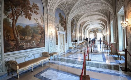 La sala Alejandro VII, en Castel Gandolfo, lista para recibir al público