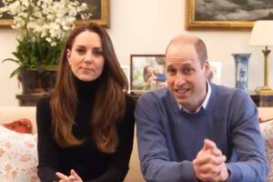 La sala de estar que utilizan los Cambridge para sus teleconferencias cada vez es más parecida a la de los Sussex.