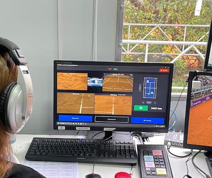 La sala montada en el ATP de Buenos Aires desde donde los oficiales de la ATP controlan el sistema electrónico que reemplazó en su totalidad a los jueces de línea