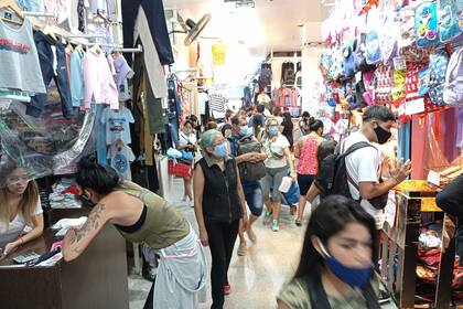 La tradicional feria de La Salada, en el conurbano bonaerense, en febrero de este año