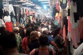 Coronavirus en la Argentina: preocupantes imágenes en la feria La Salada