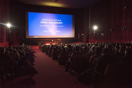 A pesar de estar subdividido en tres, la sala principal conserva un importante aforo de plateas