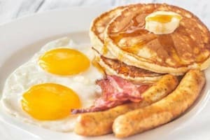 Los cinco alimentos que se deben evitar durante el desayuno, según la ciencia