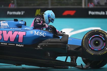 La salida de Gasly tras haber sido chocado por Lawson en Miami