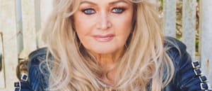 Bonnie Tyler permanece en coma inducido tras haber sido operada de urgencia en Portugal