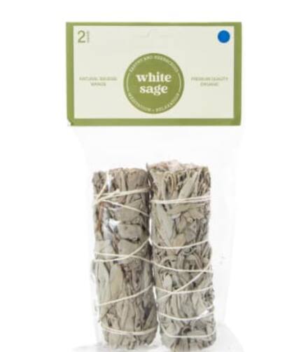 La Salvia cuenta con aroma terroso y herbáceo, de acuerdo con la descripción de Five Below