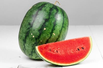 La sandia contiene un 92% de agua (Imagen: Unsplash)