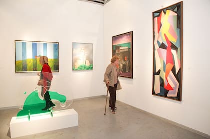 La sección principal reúne a galerías establecidas y de reconocida trayectoria que presentan una selección de artistas referentes del arte moderno y contemporáneo