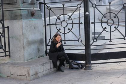 La secretaria de Planeamiento Estratégico Normativo de la Presidencia, María Ibarzábal Murphy, una de las negociadoras del Gobierno, sentada en la esquina del Senado