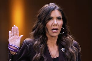 Trump destituyó a Kristi Noem como jefa del Departamento de Seguridad Nacional