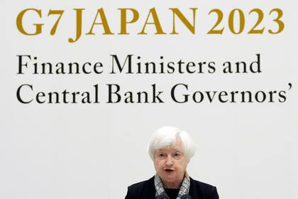 La secretaria del Tesoro de Estados Unidos, Janet Yellen, habla durante una conferencia de prensa en la reunión de ministros de Finanzas y gobernadores de bancos centrales del G7 en Toki Messe, en Niigata, Japón, el jueves 11 de mayo de 2023 (AP Foto/Shuji Kajiyama, Pool)