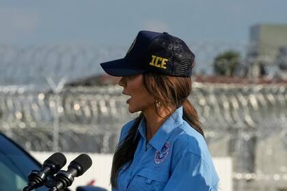 La secretaria enfatizó que el ICE ofrece un paquete de incentivos robusto que incluye un bono de ingreso de US$50.000