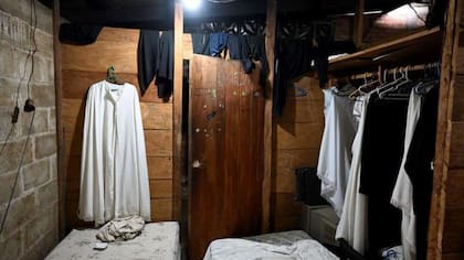 La secta suele rentar fincas en zonas remotas donde asentarse.