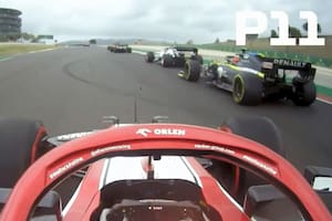 Genial. Pasó 10 autos en una vuelta: la secuencia desde la visión de Raikkonen