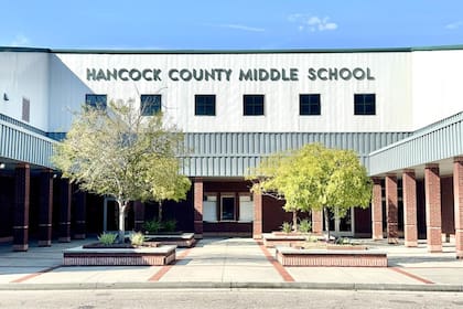 La secundaria Hancock de Mississippi, institución educativa a al que asisten los estudiantes que tomaron el control del bus y salvaron la vida de su conductora