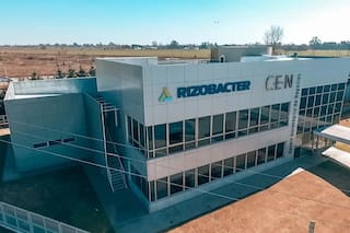 Rizobacter busca reestructurar una deuda tras no pagar un vencimiento y sufrir una baja de calificación