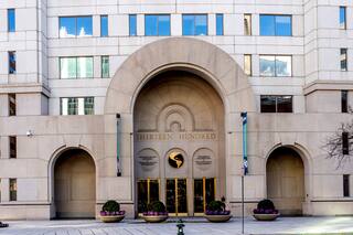 El BID debe postergar la elección de su presidente hasta 2021