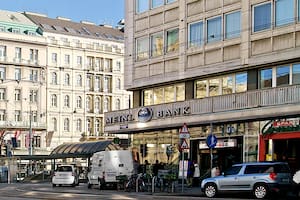 En Austria: un informe que derribó un banco y que menciona al grupo Macri