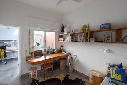 La segunda habitación antes tenía ventana hacia el patio de ingreso; ahora, da al pulmón trasero.