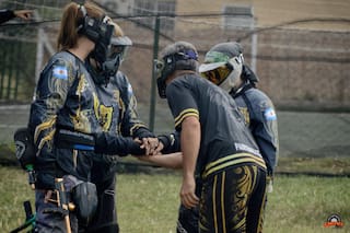 Cómo es el juego de adrenalina que las empresas eligen para fortalecer equipos