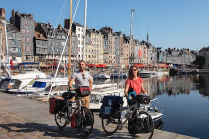 La Seine à Vélo es un recorrido que se ofrecer para hacer un deslumbrante viaje en bicicleta por la orilla del río Sena, desde París hasta las costas de Normandía