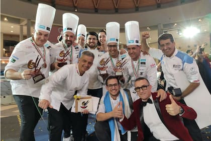 La selección argentina de heladeros artesanales formó parte de la novena edición de la Copa Mundial del helado en Italia y obtuvo el tercer puesto