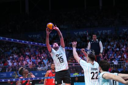 La selección argentina de vóleibol fue novena en la edición 2022 de la Nations League