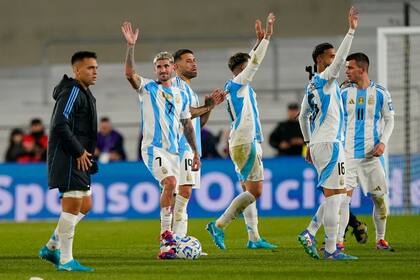 La selección argentina derrotó a Colombia en la final de la Copa América y es favorita este martes