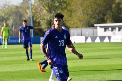 La selección argentina disputó varios amistosos en la previa al Mundial Sub 20 y no perdió