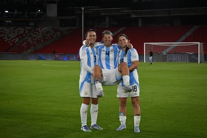 La selección argentina femenina celebró el tercer puesto; mostró mucho crecimiento en este torneo