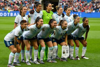 La selección argentina en el Mundial de Francia, en el que cosechó dos empates y una derrota