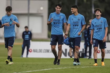 La selección argentina Sub 20 entrena desde el 8 de mayo en Ezeiza, a la espera del debut