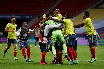 La selección colombiana llega con esperanzas a la semifinal. (AP Photo/Silvia Izquierdo)