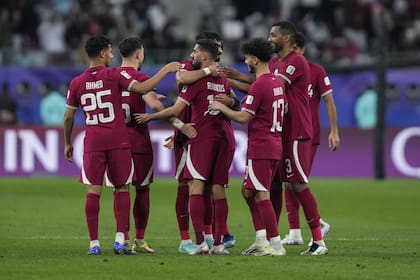 La selección de Qatar, anfitriona y defensora del título, se enfrentará a Palestina en octavos 