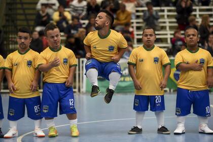 La selección de talla baja de Brasi en la final de la Copa América